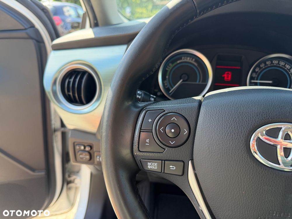 Toyota Auris - 25