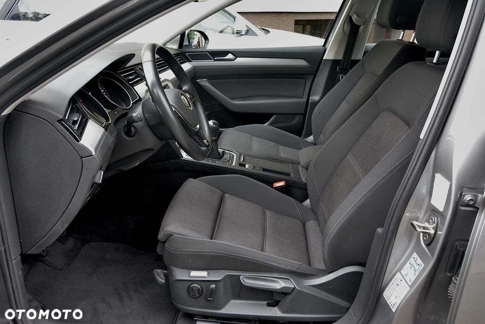 Volkswagen Passat 1.8 TSI BMT Comfortline - 19