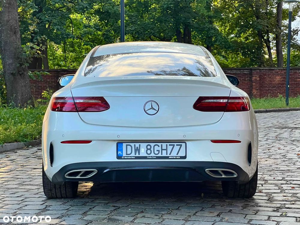 Mercedes-Benz Klasa E 300 d Coupe 9G-TRONIC - 4