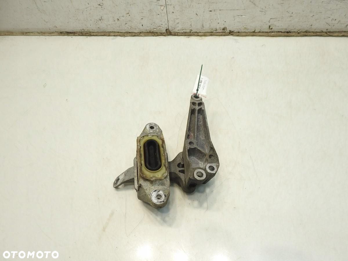 ŁAPA PODUSZKA SKRZYNI OPEL ASTRA J 1.4T 13248569 - 3