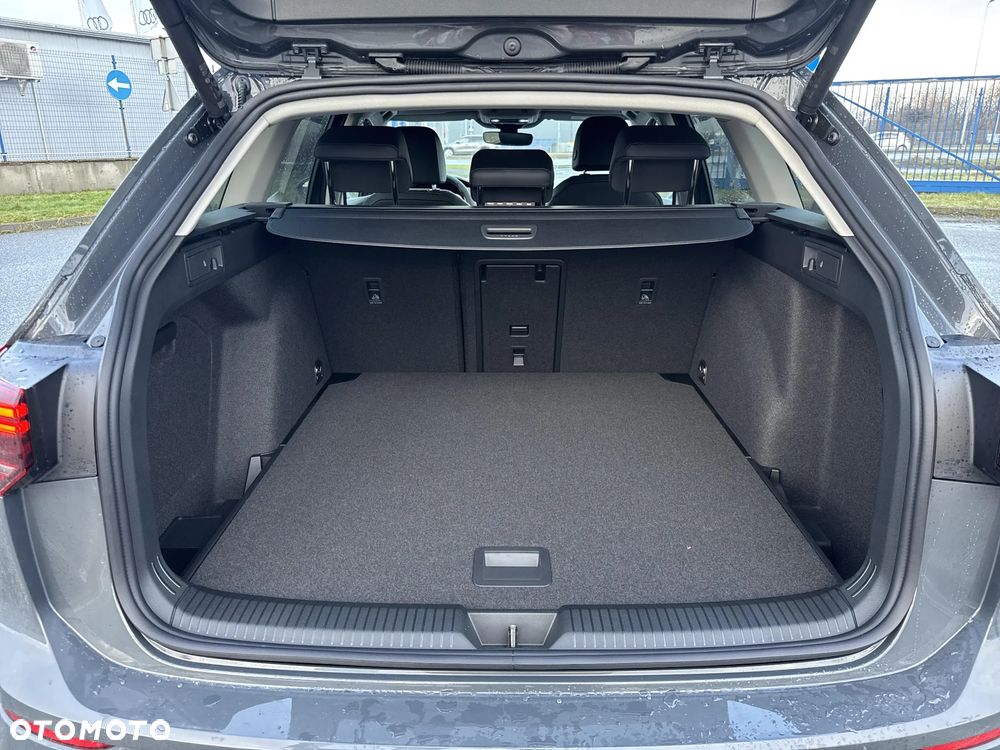 Volkswagen Golf 1.5 eTSI OPF DSG Life - 18