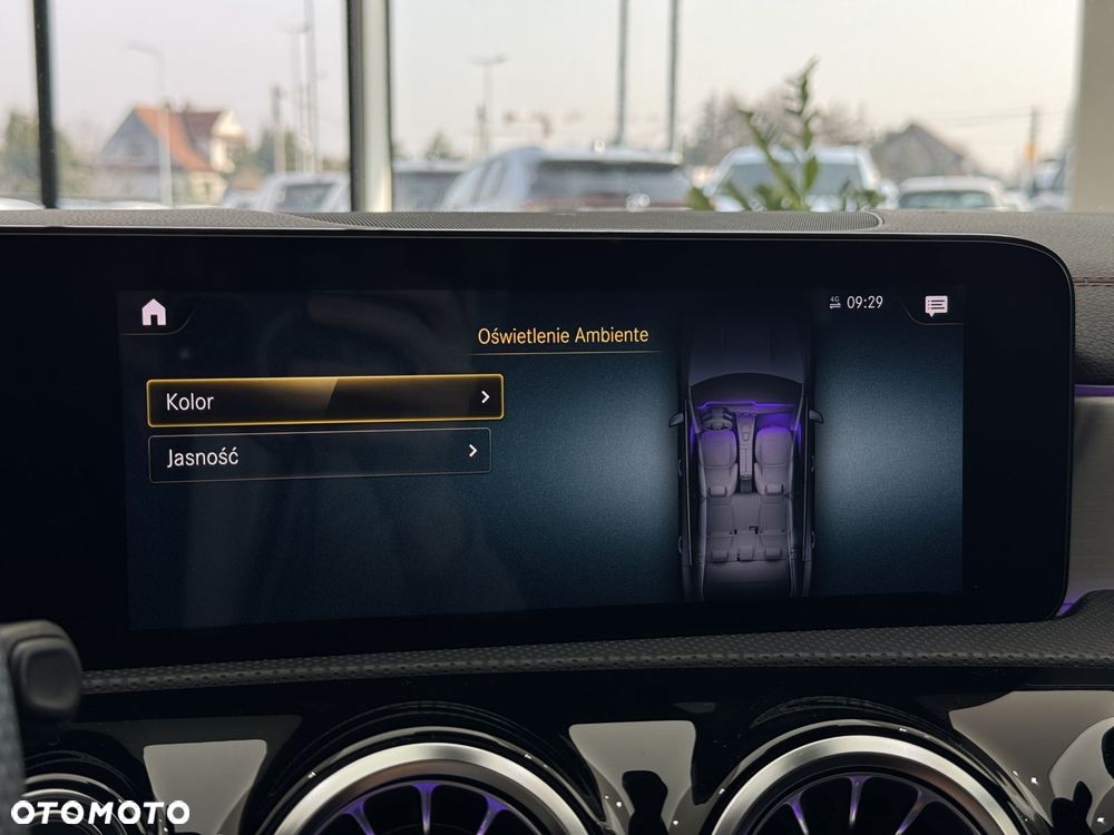 Mercedes-Benz CLA - 28