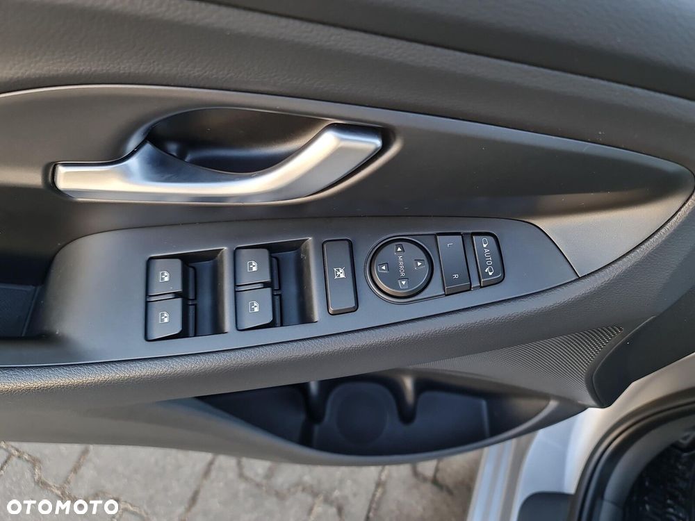 Hyundai i30 1.0 T-GDI Smart - 11