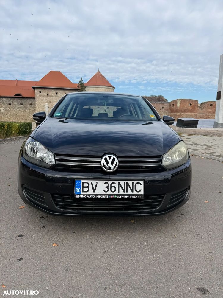 Volkswagen Golf - 2