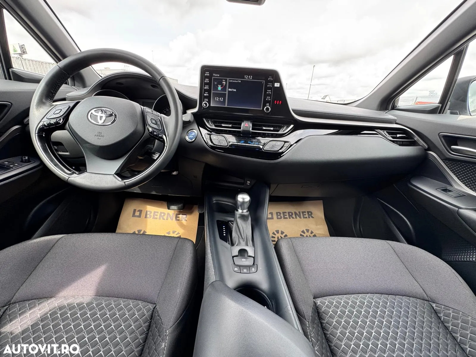 Toyota C-HR 1.8 HSD 122 CP 4x2 CVT Core - 16