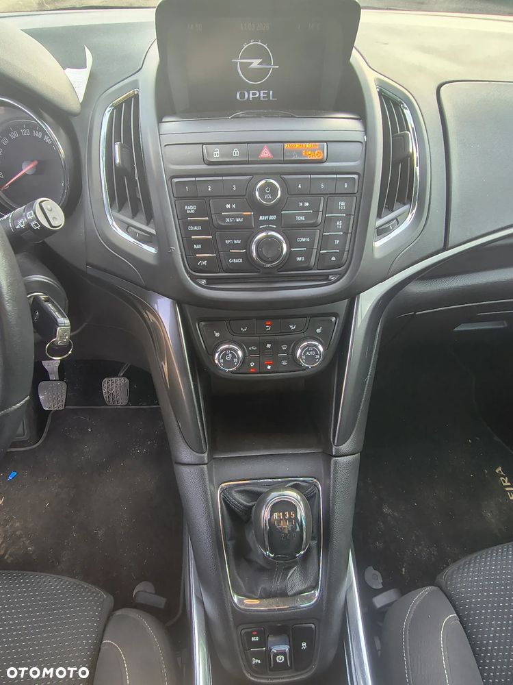 Opel Zafira - 16