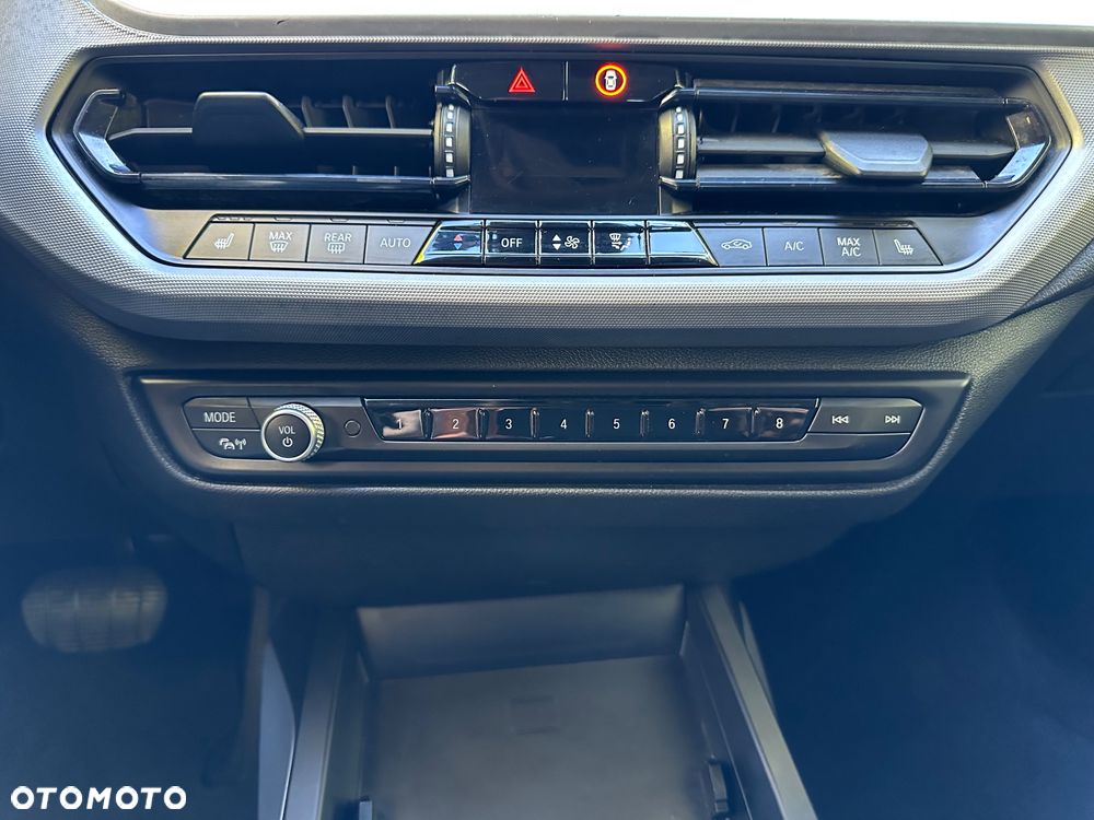 BMW Seria 1 118i Advantage - 16