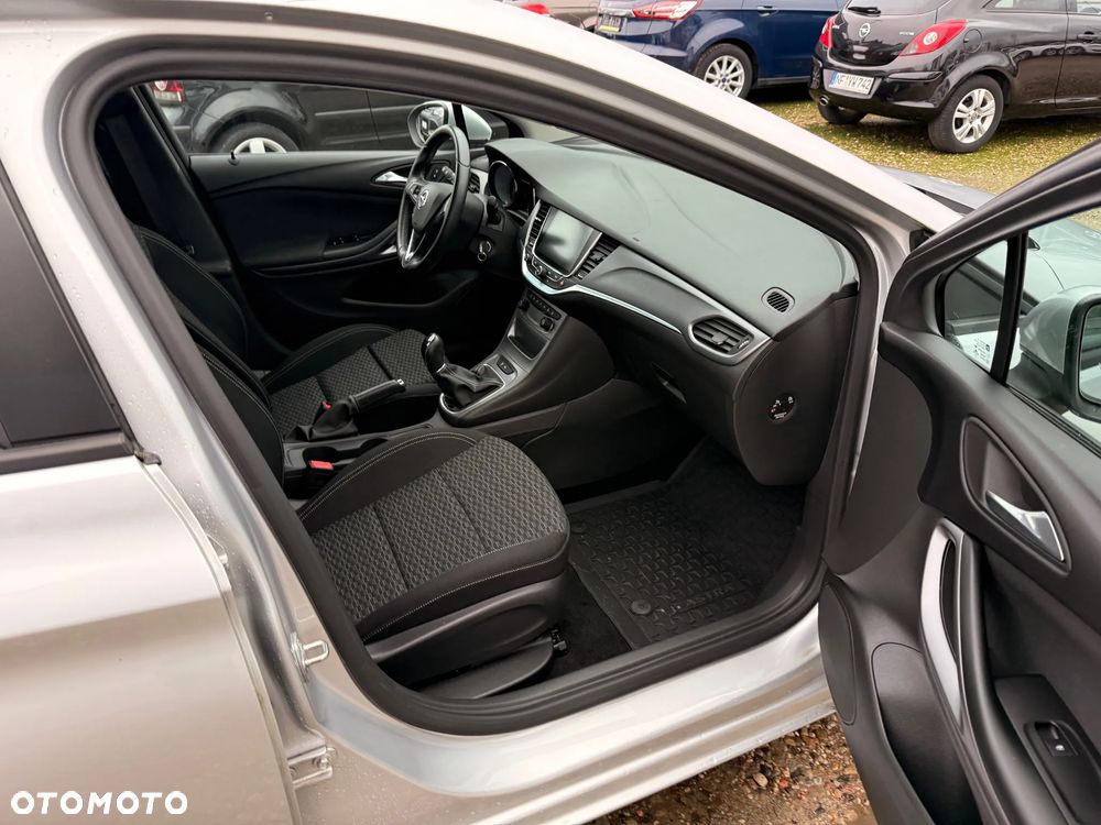 Opel Astra 1.6 CDTI Enjoy - 26
