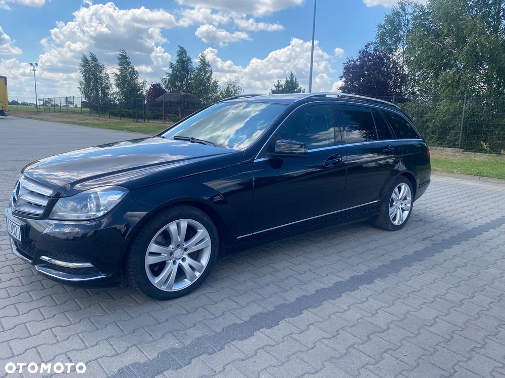 Mercedes-Benz Klasa C 300 CDI DPF 4Matic (BlueEFFICIENCY) 7G-TRONIC Avantgarde - 1