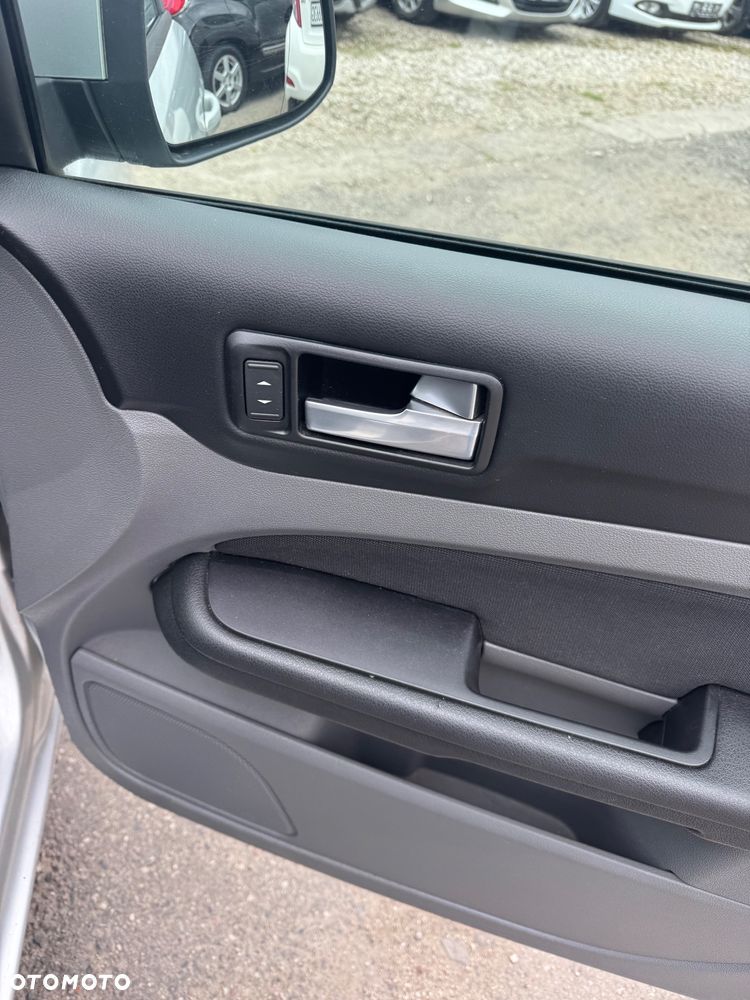 Ford Focus 1.6 Ambiente - 26