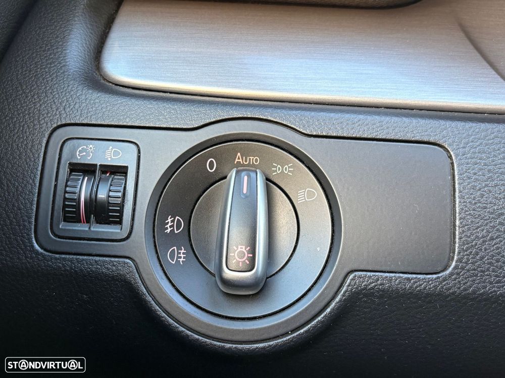 VW Passat Variant 1.6 TDI Confortline BlueMotion - 21