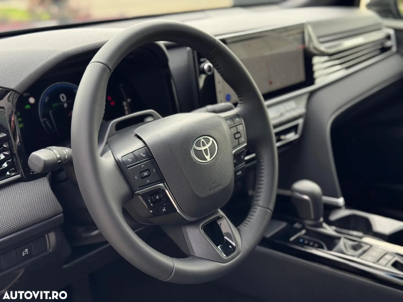 Toyota Camry 2.5 HEV Comfort - 22
