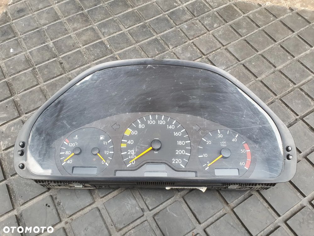 LICZNIK ZEGAR 2025407748 MERCEDES EUROPA - 1