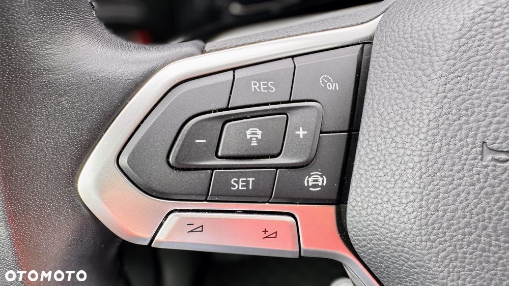 Volkswagen Golf 2.0 TDI Life - 22