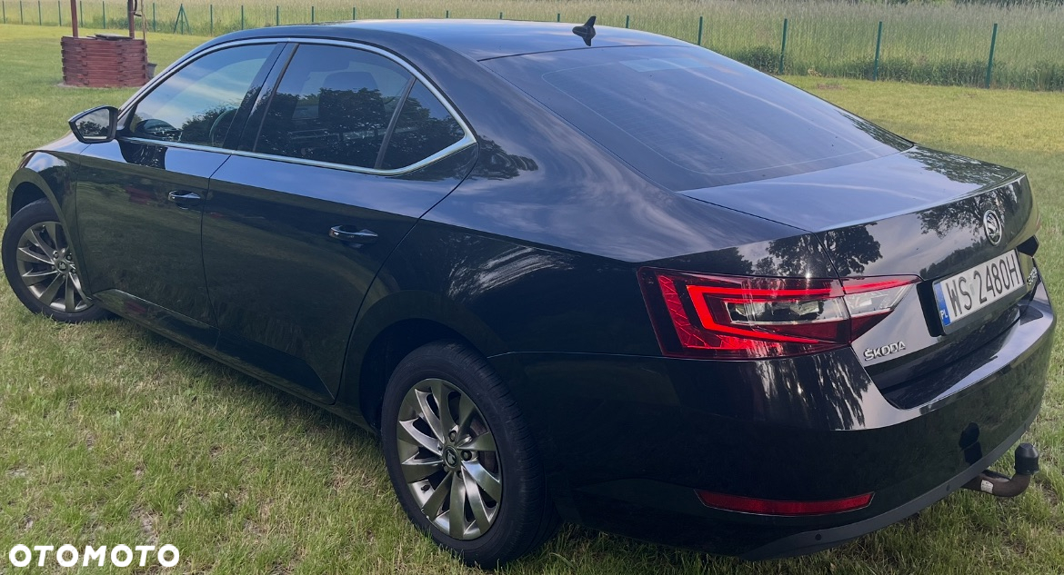 Skoda Superb 1.6 TDI Ambition - 12