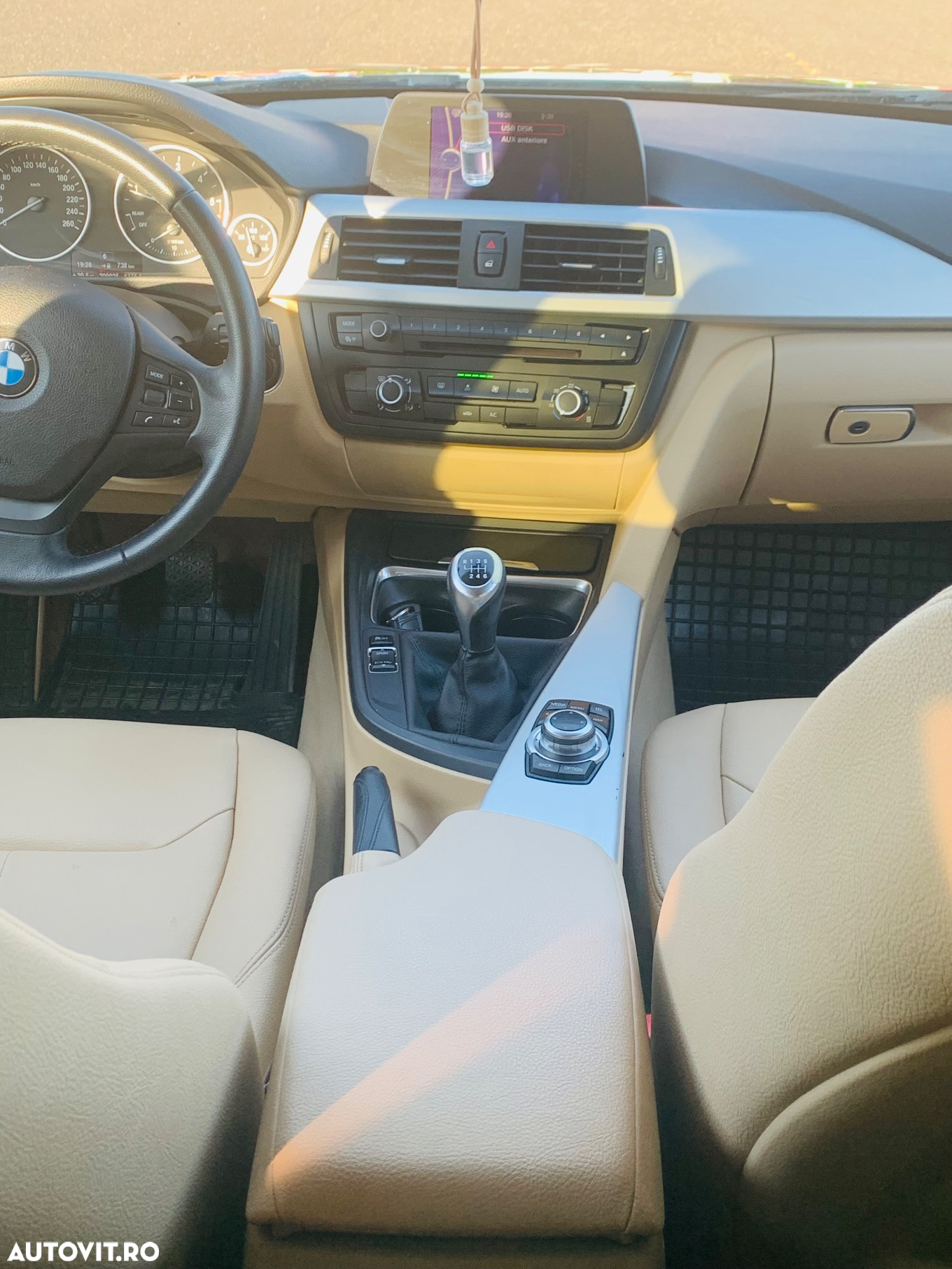 BMW Seria 3 320d DPF Touring Edition Fleet - 15
