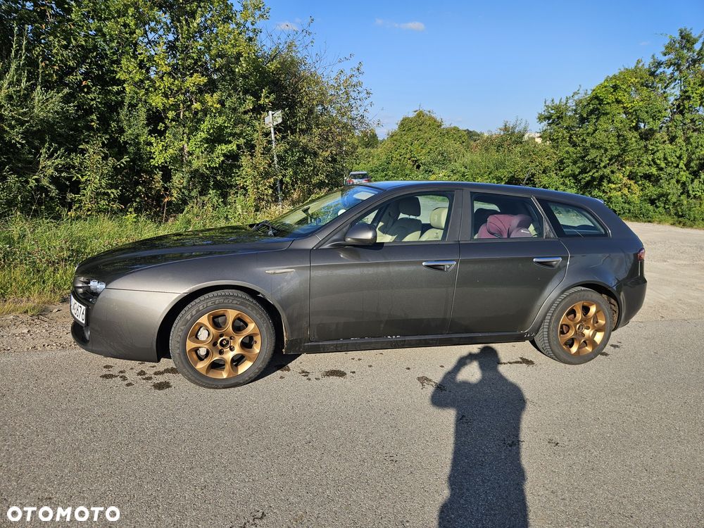 Alfa Romeo 159 - 2