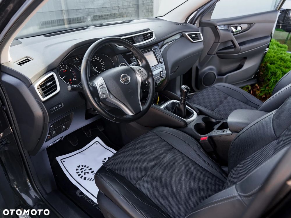 Nissan Qashqai 1.6 DIG-T TEKNA+ - 17
