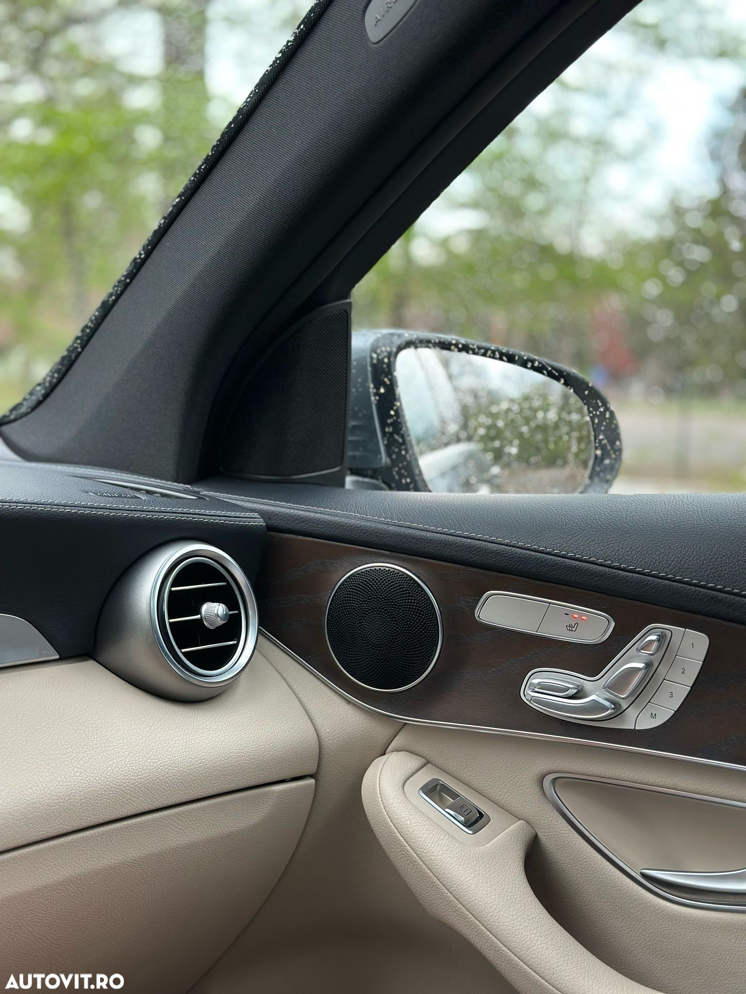 Mercedes-Benz GLC - 12