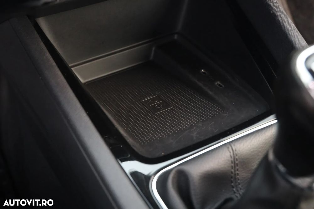 Skoda Octavia Combi 2.0 TDI First Edition - 37