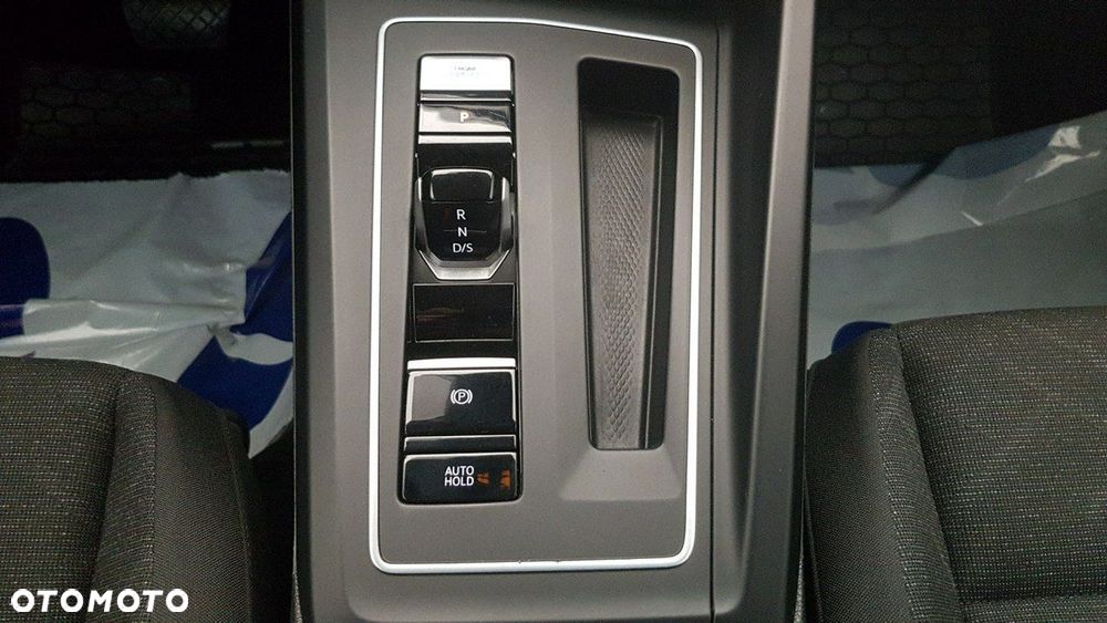 Volkswagen Golf - 30