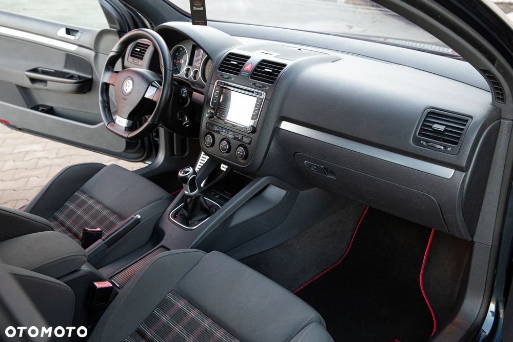 Volkswagen Golf 2.0 GTI - 7