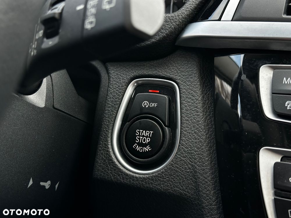 BMW Seria 3 325d Sport Line Shadow sport - 17