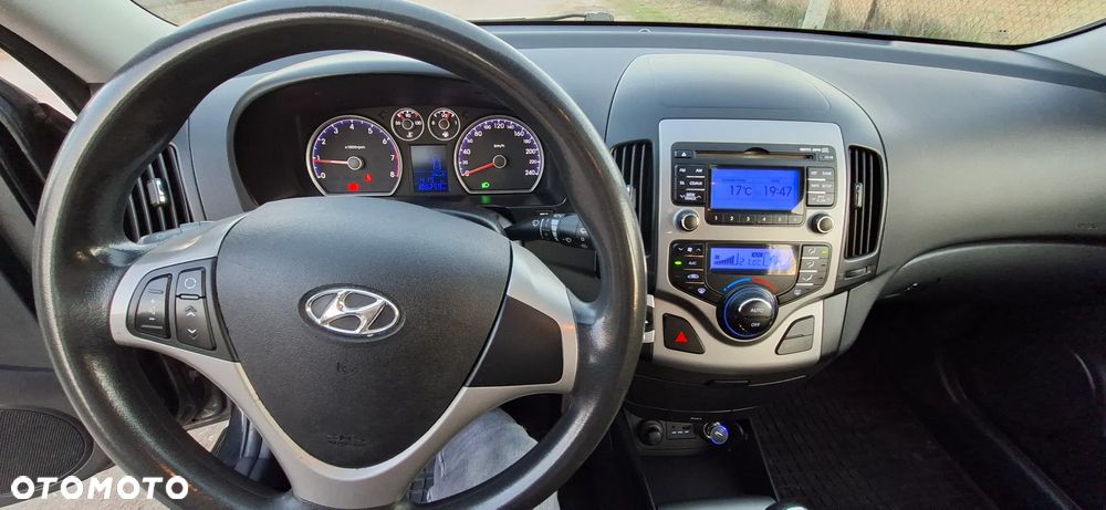 Hyundai i30 1.4 Classic + - 12