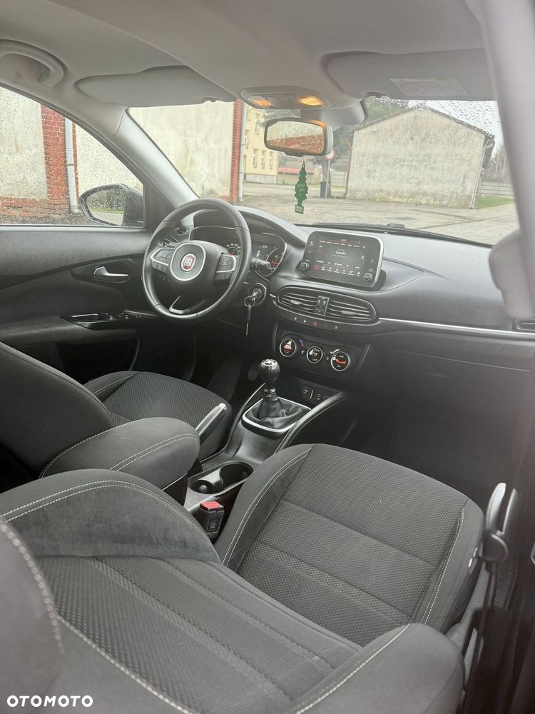 Fiat Tipo 1.4 T-Jet Business Line - 19