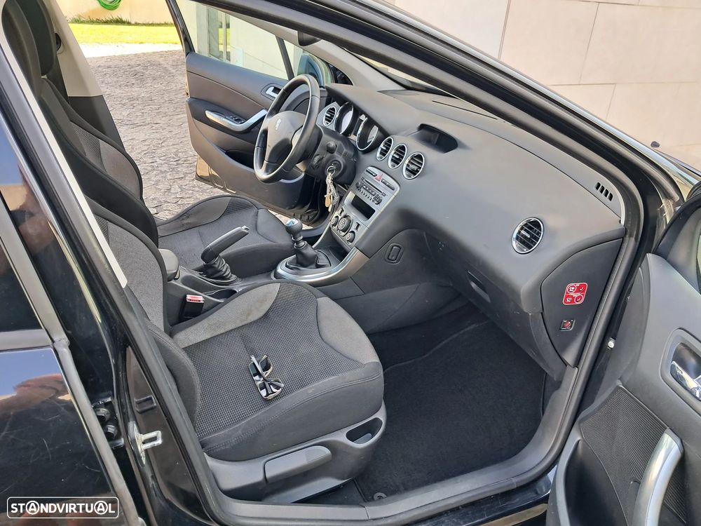 Peugeot 308 1.6 HDi Executive - 23