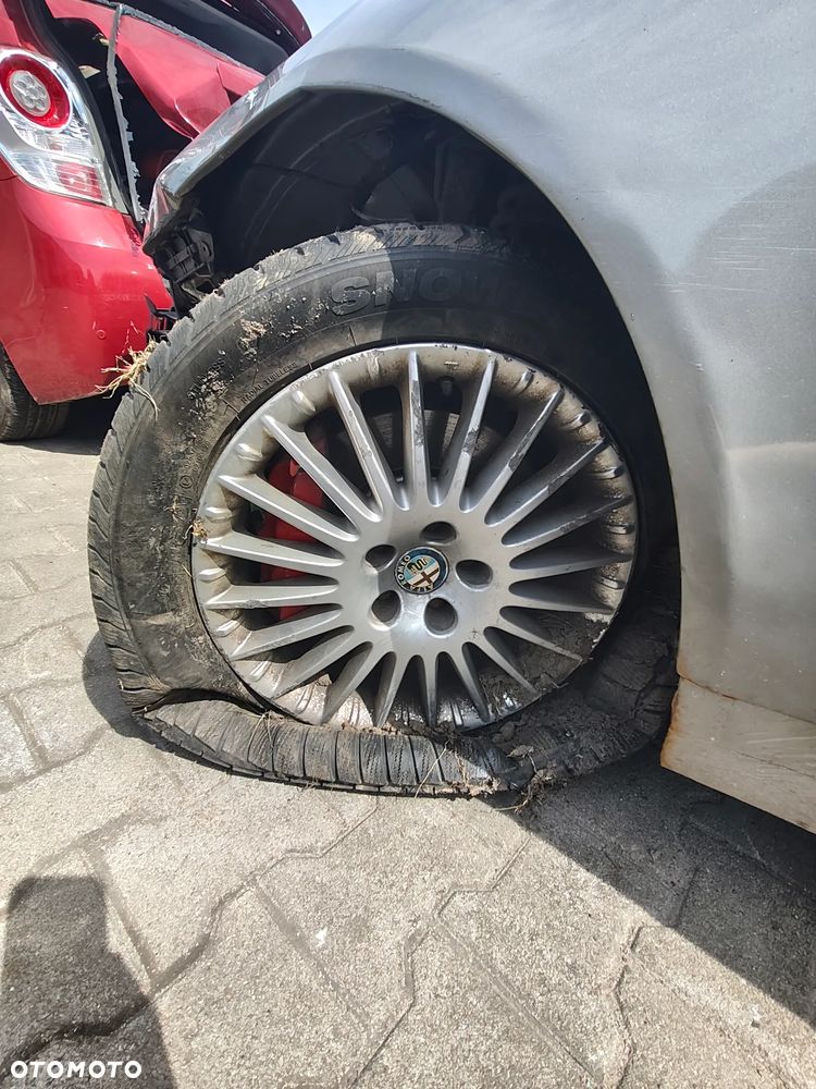 Alfa Romeo 159 2,4  JTDM  diesel na części drzwi szyba klapa lusterko silnik skrzynia fotel itp - 25