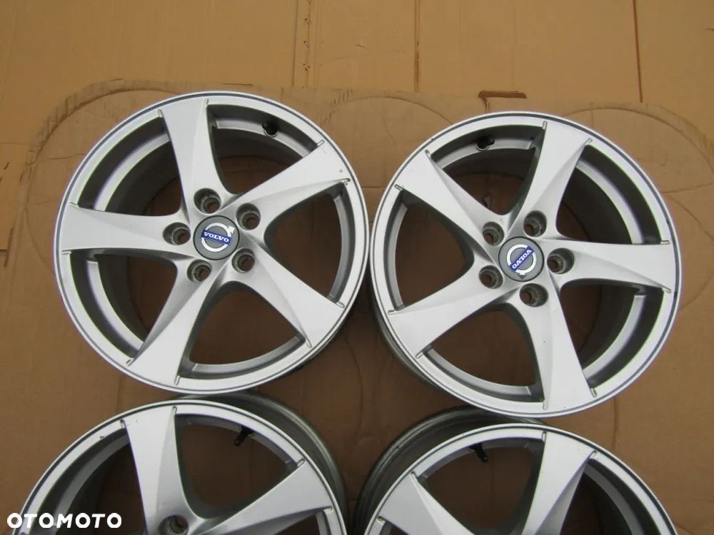 4x Felgi 16 Ford Volvo V60 S60 S80 V70 C30 V40 V50 7j 5x108 ET50 - 4