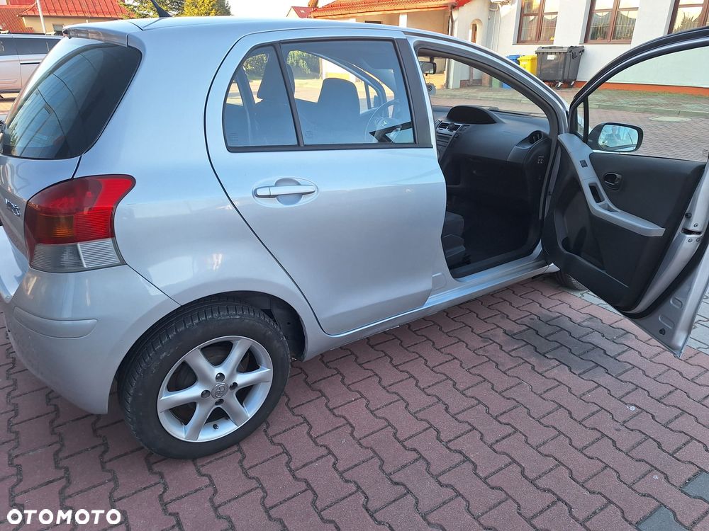Toyota Yaris 1.0 Entry - 6