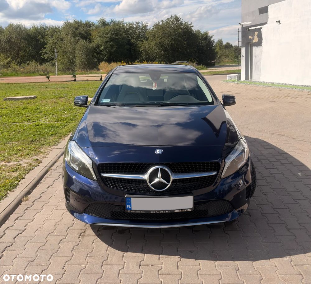 Mercedes-Benz Klasa A 220 4-Matic Urban - 2