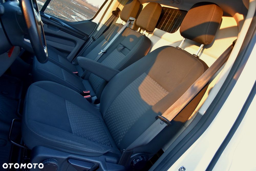 Ford TRANSIT CUSTOM 300 L2H1 - 21