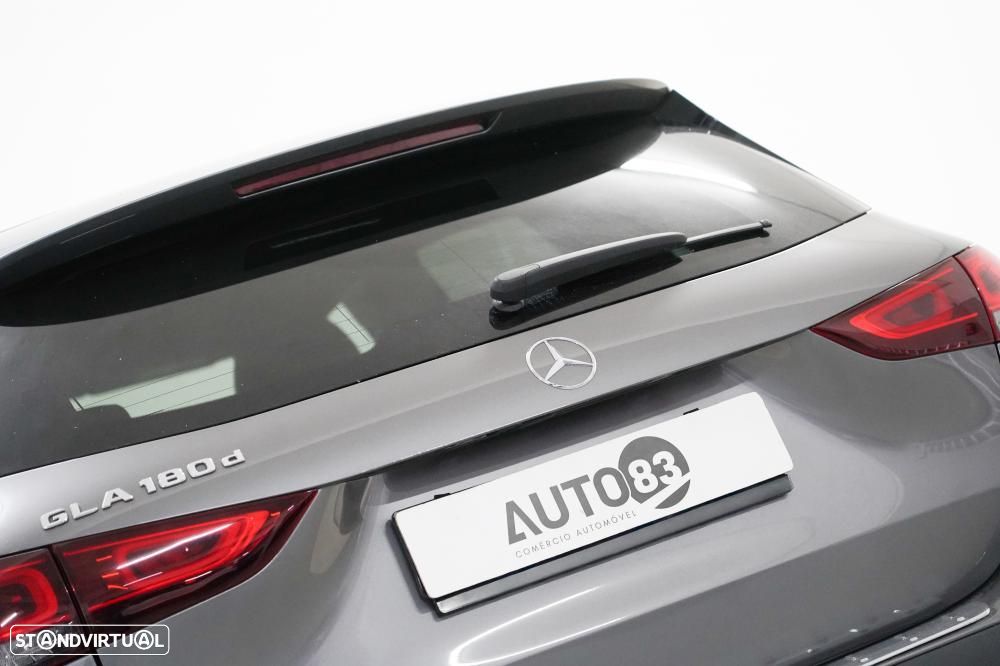 Mercedes-Benz GLA 180 d AMG Line - 22