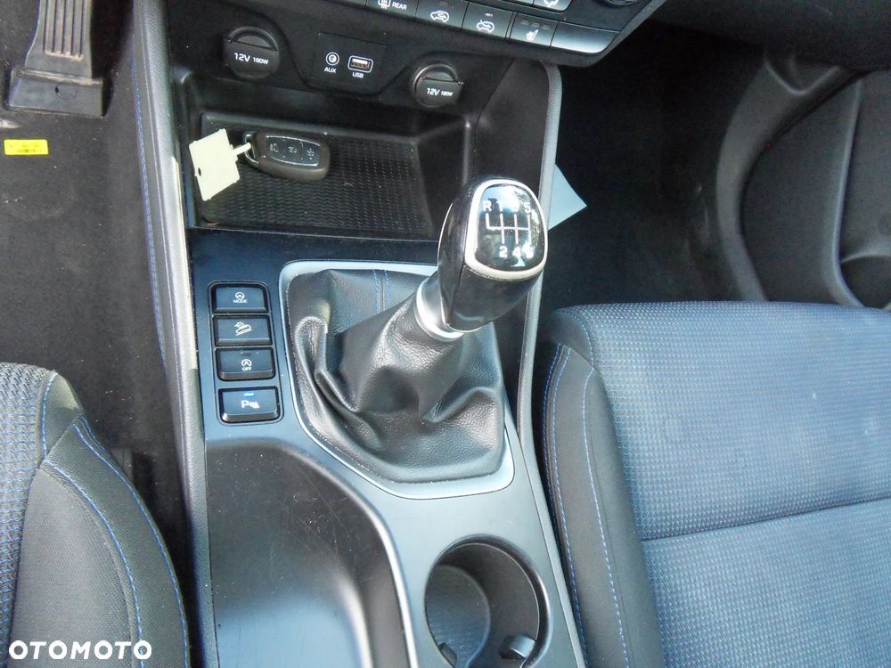 Hyundai Tucson blue 1.7 CRDi 2WD Trend - 21