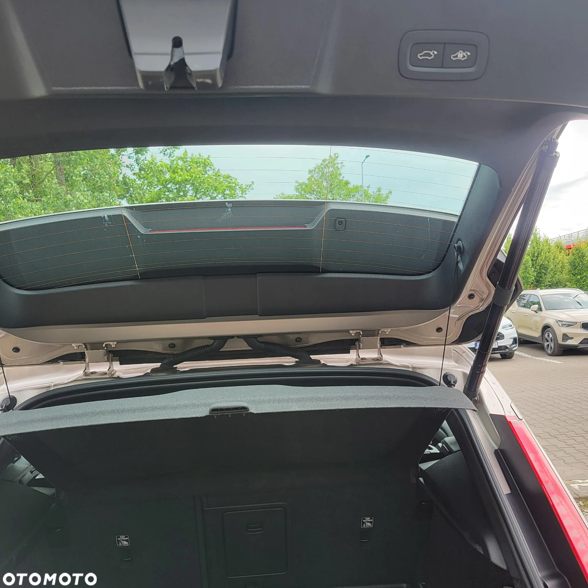 Volvo XC 40 B3 Plus Dark - 16