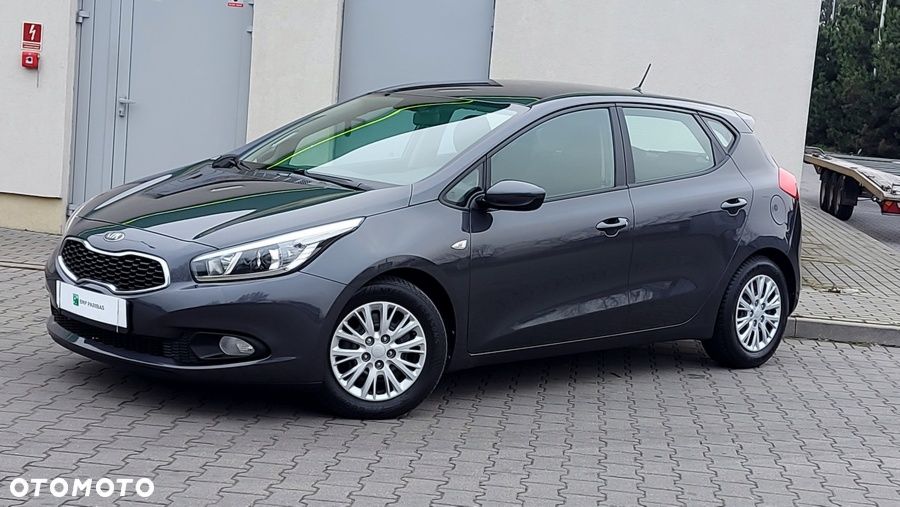 Kia Ceed 2013 photo 2