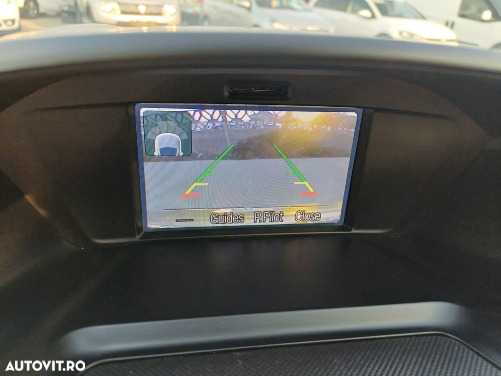 Ford Kuga - 8
