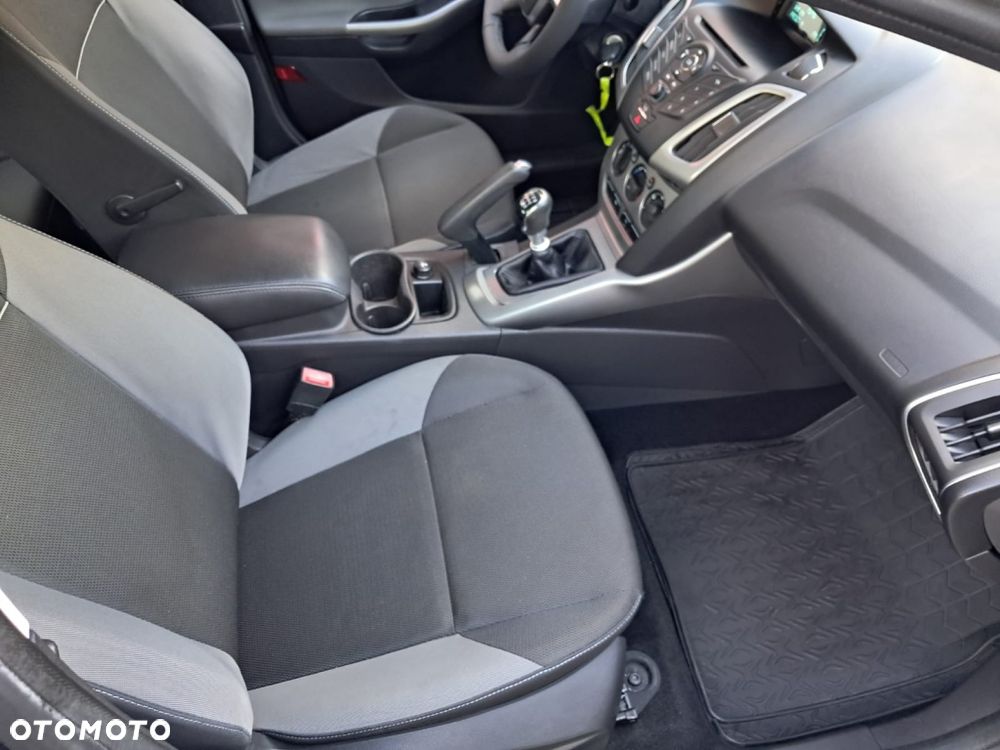 Ford Focus - 19