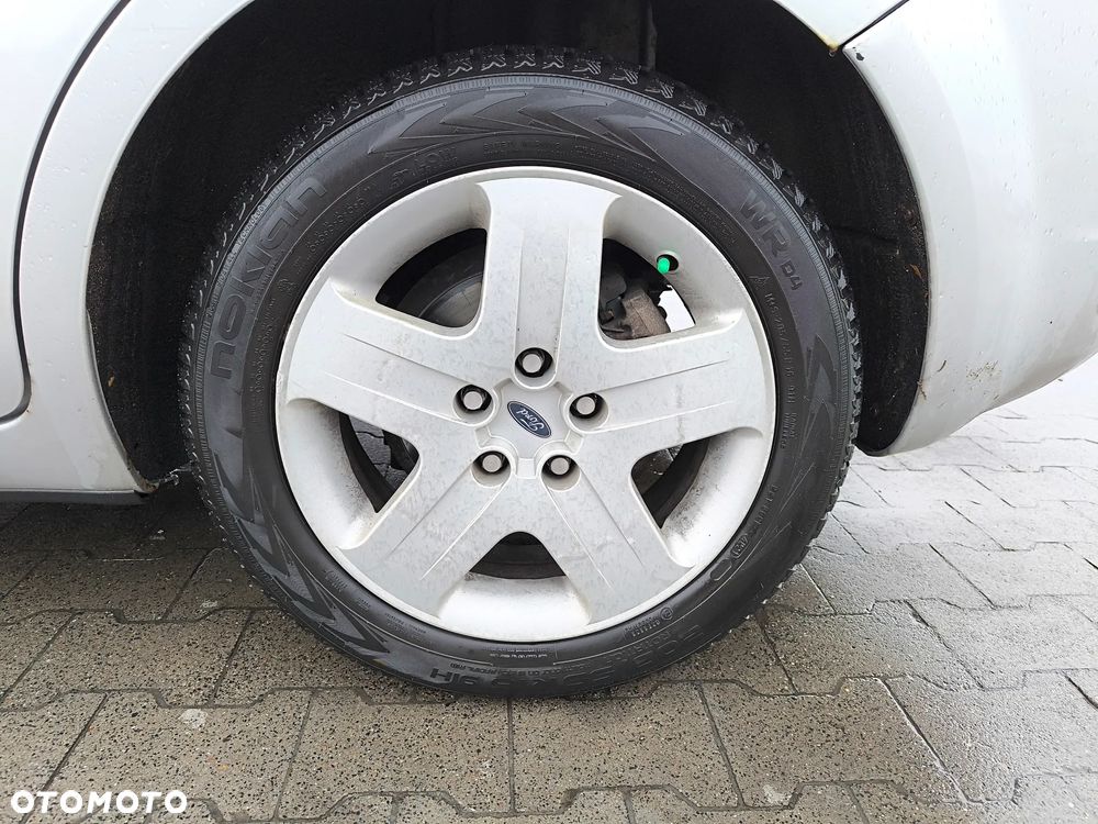Ford Focus 1.6 Ti-VCT Style - 28