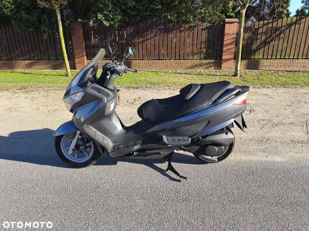 Suzuki Burgman - 4