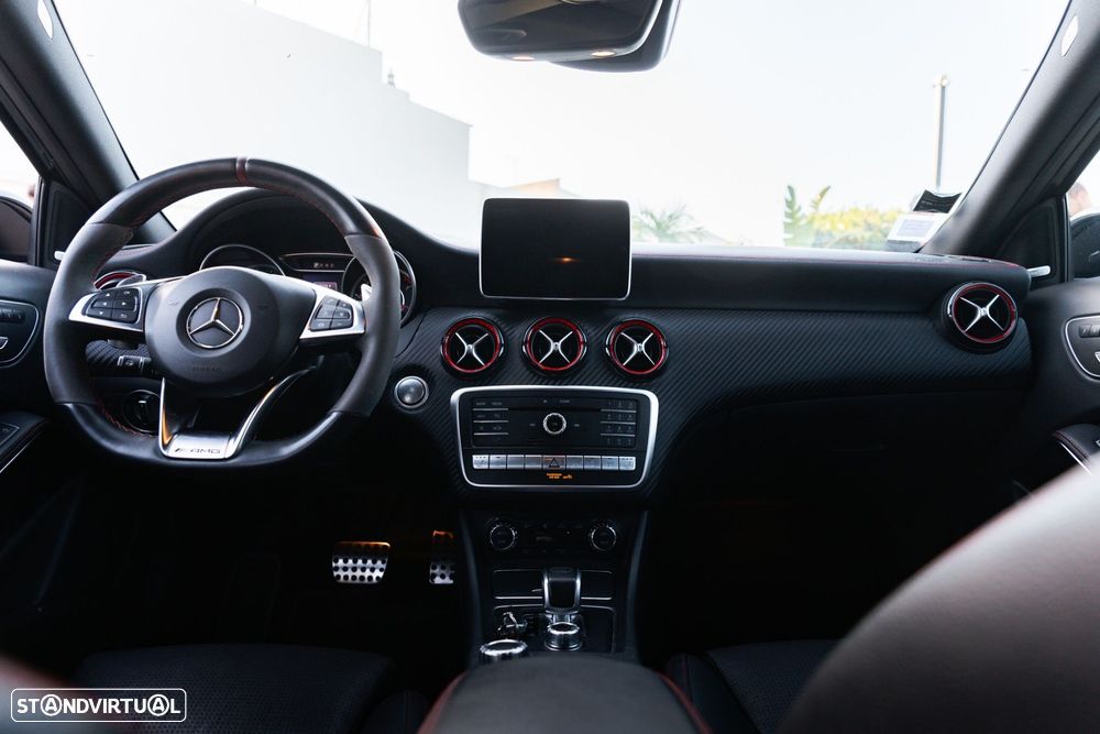Mercedes-Benz A 45 AMG 4-Matic - 13