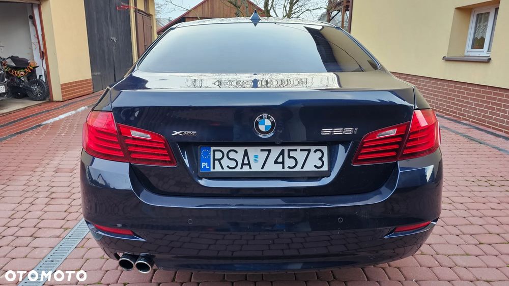BMW Seria 5 528i xDrive Sport-Aut Luxury Line - 20