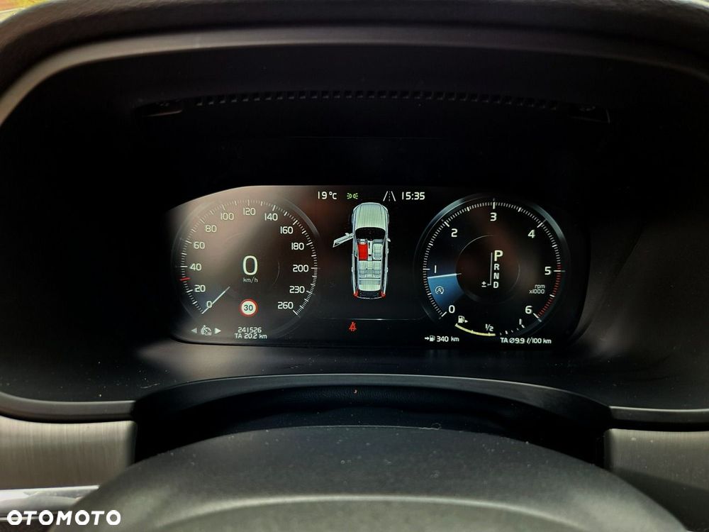 Volvo V90 D4 SCR Momentum - 23