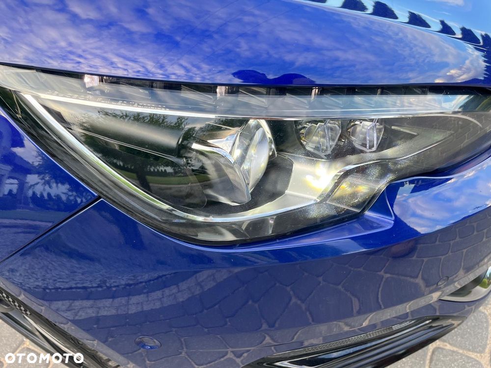 Peugeot 308 - 8