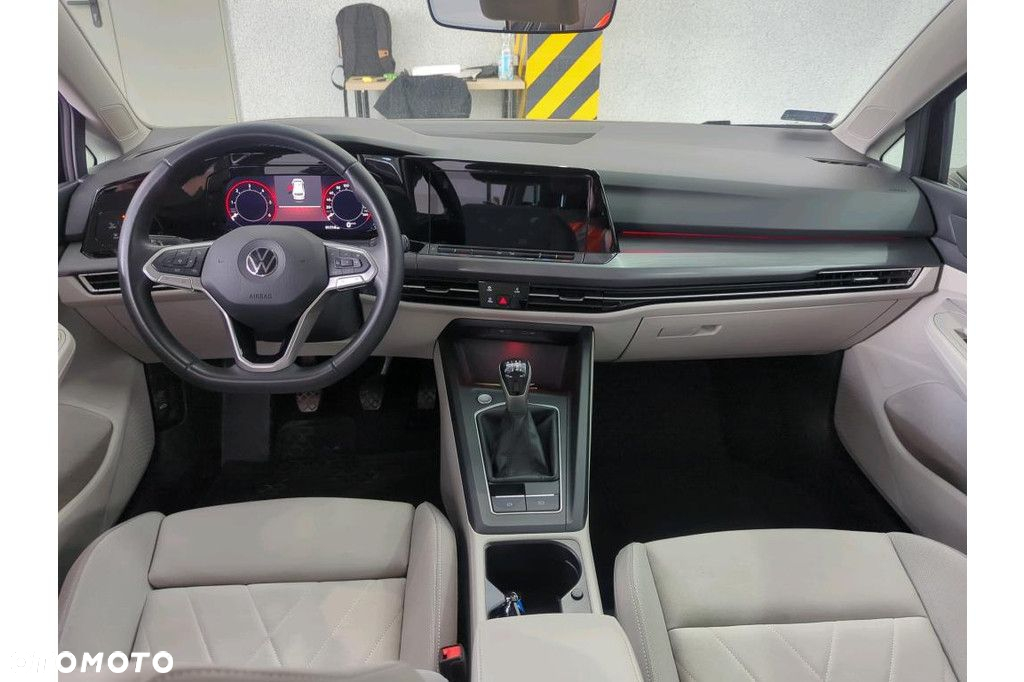 Volkswagen Golf - 12