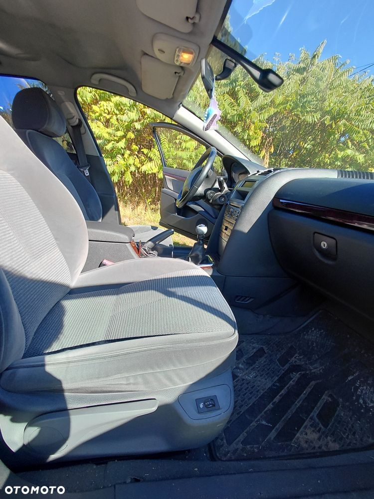 Peugeot 407 - 8