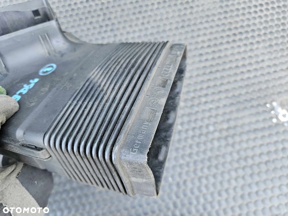 Przewód Dolot 8E0129618D 8E0129617D Wlot Kanał Filtra Powietrza Pas Przedni AUDI A4 B6 B7 - 19